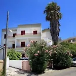 Baia Di Carlino Tourist Appartamento