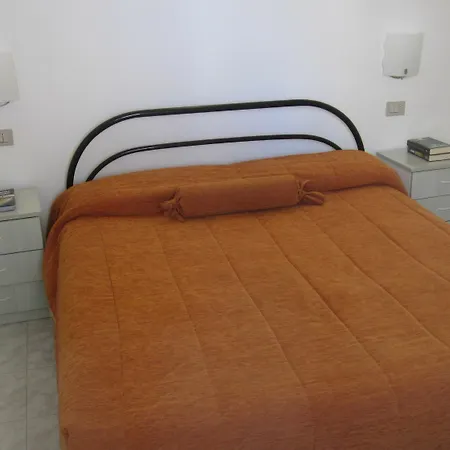 Baia Di Carlino Tourist Appartement