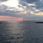 Baia Di Carlino Tourist Апартаменты