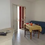 Baia Di Carlino Tourist Апартаменты