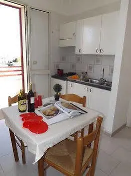 Baia Di Carlino Tourist Apartament *