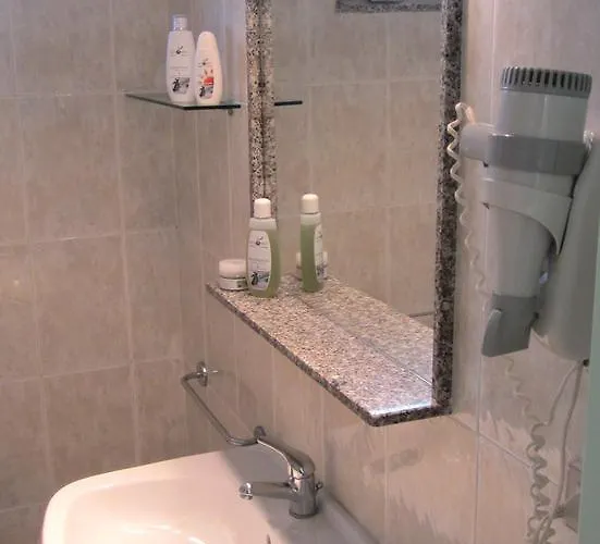 Baia Di Carlino Tourist