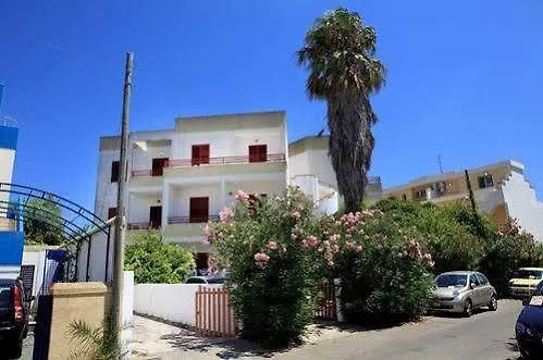 Baia Di Carlino Tourist Apartment