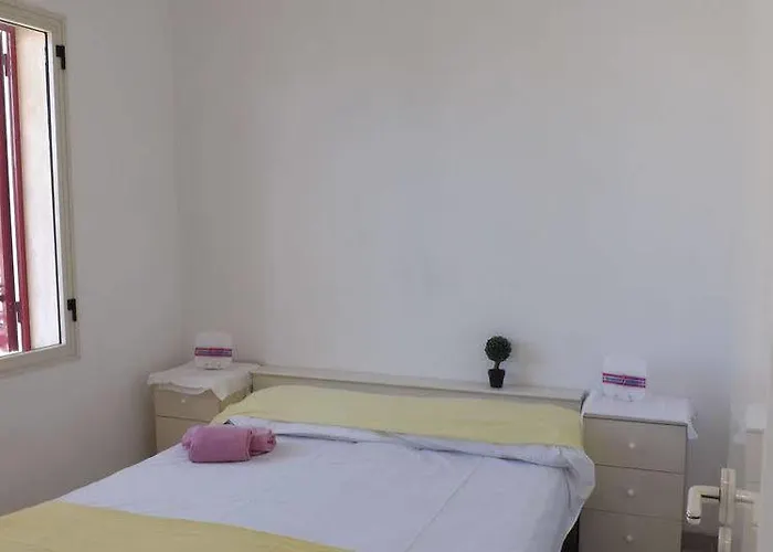 Baia Di Carlino Tourist Apartment *